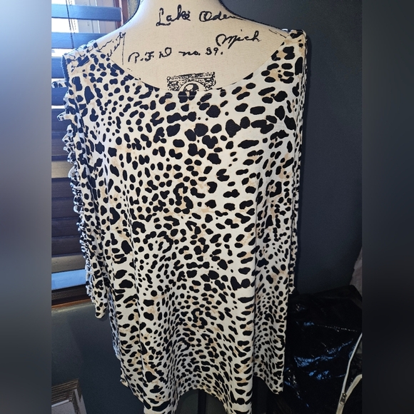 Cato Womans Long Sleeve Cheetah Print Blouse Size Xl - Picture 1 of 11